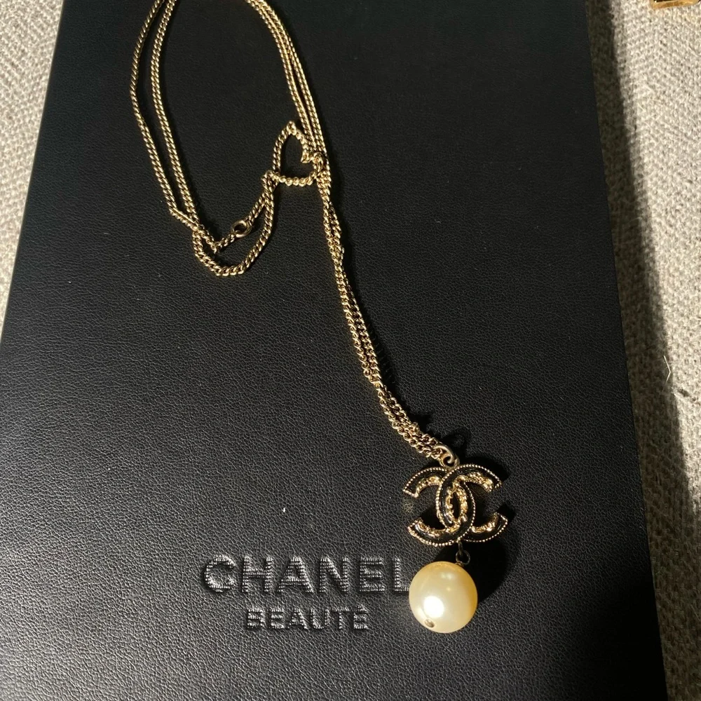Authentic Chanel pearl chain necklace - Picture 4 of 9